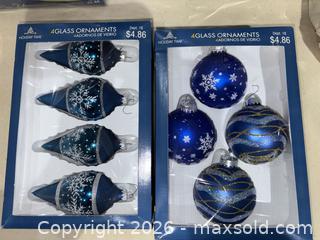 MaxSold Auction: Holiday Time Christmas Ornaments & Accessories Lot - Warwick (Rhode Island, USA) SELLER MANAGED Reseller Online Auction - Warwick Avenue