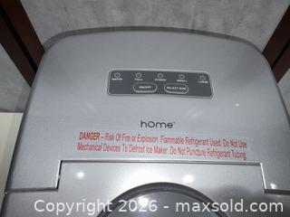 MaxSold Auction: Homelabs Silver Countertop Portable Electric Ice Maker - Warwick (Rhode Island, USA) SELLER MANAGED Reseller Online Auction - Warwick Avenue