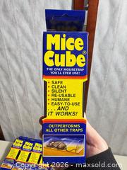 MaxSold Auction: Mice Cube Mousetraps, 10-Pack - Warwick (Rhode Island, USA) SELLER MANAGED Reseller Online Auction - Warwick Avenue