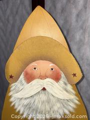 MaxSold Auction: Nautical Wooden Decoration with Canvas Accents - Warwick (Rhode Island, USA) SELLER MANAGED Reseller Online Auction - Warwick Avenue