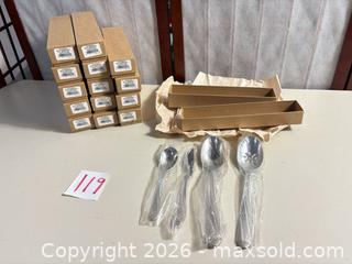 MaxSold Auction: Oneida Satin Normandy Stainless Serving Spoons (18/8) - Warwick (Rhode Island, USA) SELLER MANAGED Reseller Online Auction - Warwick Avenue
