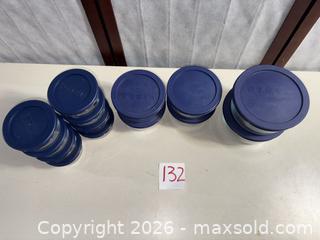 MaxSold Auction: Pyrex & Anchor Hocking Glass Bowls with Blue Lids - Warwick (Rhode Island, USA) SELLER MANAGED Reseller Online Auction - Warwick Avenue
