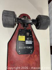 MaxSold Auction: TeamGee Electric Longboard Skateboard - Warwick (Rhode Island, USA) SELLER MANAGED Reseller Online Auction - Warwick Avenue