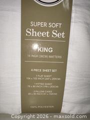 MaxSold Auction: Tumbled & South Street Loft King White Polyester Sheet Set - Warwick (Rhode Island, USA) SELLER MANAGED Reseller Online Auction - Warwick Avenue