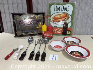 MaxSold Auction: Vintage Coca-Cola Advertising & Serving Set - Warwick (Rhode Island, USA) SELLER MANAGED Reseller Online Auction - Warwick Avenue