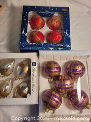 MaxSold Auction: Assorted Christmas lot - Hamilton (Ontario, Canada) SELLER MANAGED Downsizing Online Auction - Cochrane Road