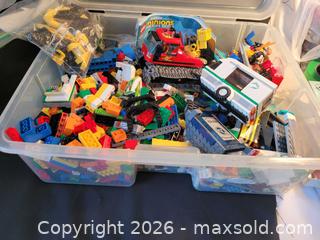 MaxSold Auction: Large bin of lego - Hamilton (Ontario, Canada) SELLER MANAGED Downsizing Online Auction - Cochrane Rd.