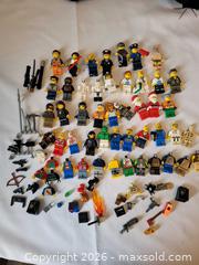 MaxSold Auction: Lego figures & accessory pieces - Hamilton (Ontario, Canada) SELLER MANAGED Downsizing Online Auction - Cochrane Rd.