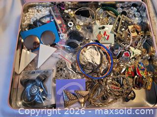 MaxSold Auction: Tin box of mixed jewelry - Hamilton (Ontario, Canada) SELLER MANAGED Downsizing Online Auction - Cochrane Road