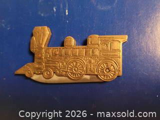 MaxSold Auction: Train handle pocket instrument - Hamilton (Ontario, Canada) SELLER MANAGED Downsizing Online Auction - Cochrane Road