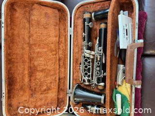 MaxSold Auction: Clarinet Plastic/ABS/Resin 5-Piece with Hard Case & Mouthpiece - Surrey (British Columbia, Canada) SELLER MANAGED Estate Sale Online Auction -  16 Avenue