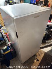 MaxSold Auction: Frigidaire Upright Freezer, White, 115-127V - Surrey (British Columbia, Canada) SELLER MANAGED Estate Sale Online Auction -  16 Avenue