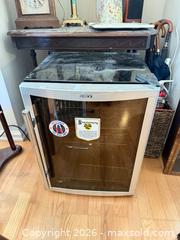 MaxSold Auction: Salton 12-18 Bottle Wine Cooler with Glass Door, Black - Surrey (British Columbia, Canada) SELLER MANAGED Estate Sale Online Auction -  16 Avenue