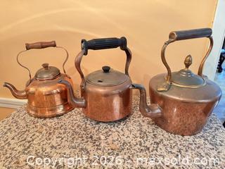 MaxSold Auction: Vintage Decorative Tea Kettles / Teapots, Set of 3 (Unbranded) Copper - Surrey (British Columbia, Canada) SELLER MANAGED Estate Sale Online Auction -  16 Avenue