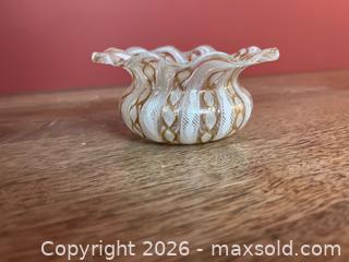 MaxSold Auction: Murano-Style Latticino & Gold Aventurine Art Glass Bowl - Toronto (Ontario, Canada) SUPER SHORT NOTICE PARTNER MANAGED Estate Sale Online Auction -  Wellington Street East (CONDO)
