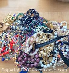MaxSold Auction: Mixed Lot of Necklaces — Costume & Vintage Styles (10+ pcs) - Vienna (Virginia, USA) PARTNER MANAGED Estate Sale Online Auction - Mill Wheel Lane