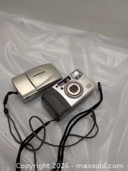 MaxSold Auction: 2 cameras - Victoria (British Columbia, Canada) SELLER MANAGED Reseller Online Auction - Island Highway