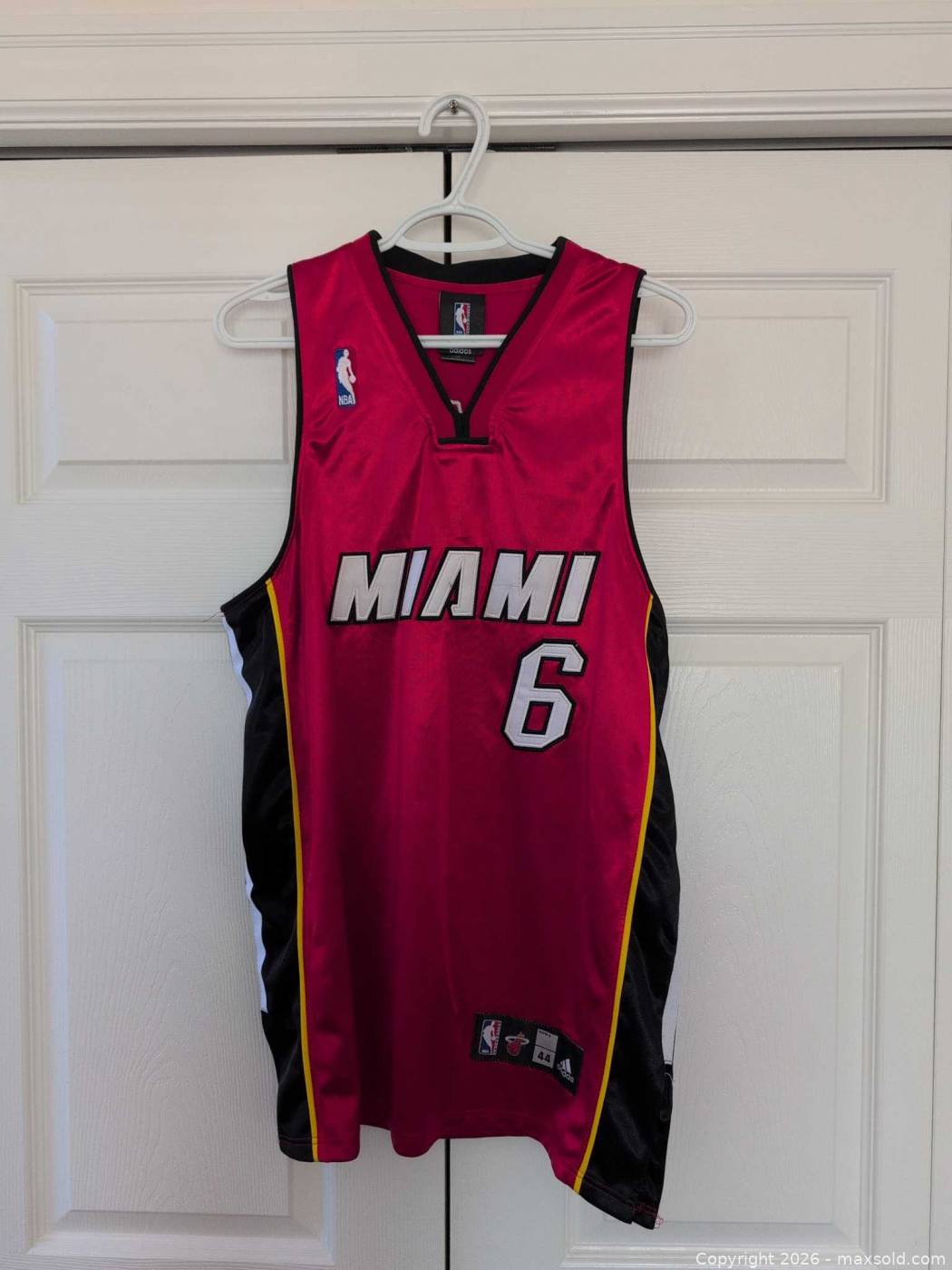 pink lebron james jersey