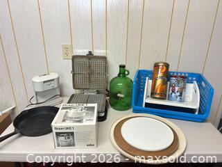 MaxSold Auction: Braun UKE1 Accessory, Waffle Iron, Cast Iron Skillet & Kitchenware - Acme (Alberta, Canada) SELLER MANAGED Moving Online Auction - Township Road 292