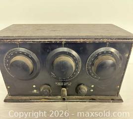 MaxSold Auction: Distantone Radios Inc Distantone Five Antique Radio Receiver - Acme (Alberta, Canada) SELLER MANAGED Moving Online Auction - Township Road 292