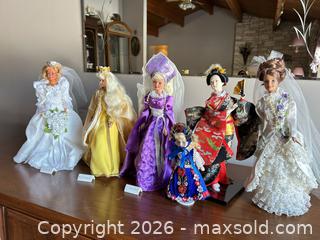 MaxSold Auction: Lot of 4-6 Mixed Fashion, Porcelain, and Souvenir Dolls - Acme (Alberta, Canada) SELLER MANAGED Moving Online Auction - Township Road 292