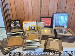 MaxSold Auction: Lot of Picture Frames with 7 in Digital Frame, Various Sizes - Acme (Alberta, Canada) SELLER MANAGED Moving Online Auction - Township Road 292
