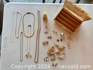 MaxSold Auction: Mixed Gold-Tone Costume Jewelry Lot — Necklaces, Earrings, Brooches - Acme (Alberta, Canada) SELLER MANAGED Moving Online Auction - Township Road 292