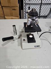 MaxSold Auction: Edmund Scientific Built-In Lamp Unit 117V 30W - Toronto (Ontario, Canada) PARTNER MANAGED Reseller Online Auction - Coldwater Road