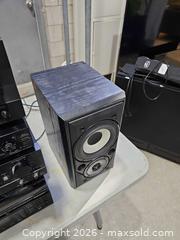 MaxSold Auction: Home Stereo System with Receiver, DVD, CD, Cassette, VCR + Speakers - Toronto (Ontario, Canada) PARTNER MANAGED Reseller Online Auction - Coldwater Road
