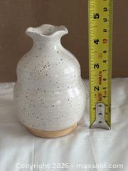 MaxSold Auction: Beautiful Two Tone Speckled Signed Artisanal Pottery Vase - Ottawa (Kanata) (Ontario, Canada) SELLER MANAGED Estate Sale Online Auction - Country Lane West