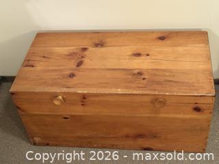 MaxSold Auction: Very Vintage Pine Blanket Box - Ottawa (Kanata) (Ontario, Canada) SELLER MANAGED Estate Sale Online Auction - Country Lane West