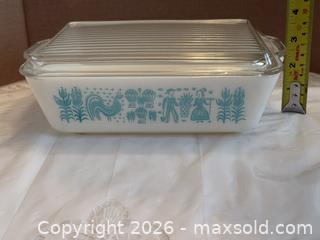 MaxSold Auction: Vintage 1960s/70s Pyrex 1 1/2 Quart Casserole Dish With Lid - Ottawa (Kanata) (Ontario, Canada) SELLER MANAGED Estate Sale Online Auction - Country Lane West