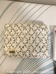 MaxSold Auction: Bed sheet  - Toronto (Ontario, Canada) PARTNER MANAGED Estate Sale Online Auction - Glencairn Avenue