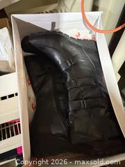 MaxSold Auction: Boots and shoes  - Toronto (Ontario, Canada) PARTNER MANAGED Estate Sale Online Auction - Glencairn Avenue