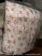 MaxSold Auction: Duvets and more  - Toronto (Ontario, Canada) PARTNER MANAGED Estate Sale Online Auction - Glencairn Avenue