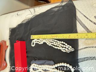 MaxSold Auction: Freshwater pearls  - Toronto (Ontario, Canada) PARTNER MANAGED Estate Sale Online Auction - Glencairn Avenue