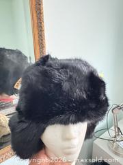 MaxSold Auction: Fur hat and more  - Toronto (Ontario, Canada) PARTNER MANAGED Estate Sale Online Auction - Glencairn Avenue