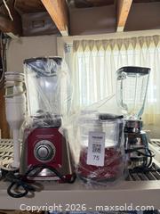 MaxSold Auction: Hand held Braun mixer, 2 blenders, kitchen aid food chopper,  - Toronto (Ontario, Canada) PARTNER MANAGED Estate Sale Online Auction - Glencairn Avenue