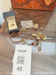 MaxSold Auction: Jewelry  - Toronto (Ontario, Canada) PARTNER MANAGED Estate Sale Online Auction - Glencairn Avenue