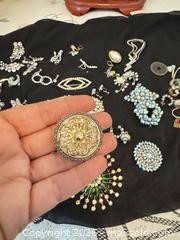 MaxSold Auction: Jewelry  - Toronto (Ontario, Canada) PARTNER MANAGED Estate Sale Online Auction - Glencairn Avenue