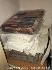 MaxSold Auction: Linens And Towels - Toronto (Ontario, Canada) PARTNER MANAGED Estate Sale Online Auction - Glencairn Avenue