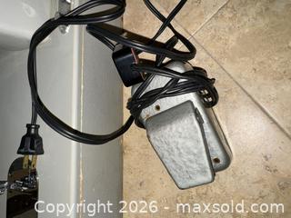 MaxSold Auction: Two sewing machines - Toronto (Ontario, Canada) PARTNER MANAGED Estate Sale Online Auction - Glencairn Avenue