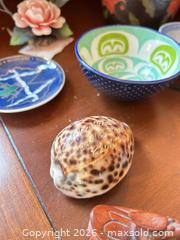 MaxSold Auction: Asian & Souvenir Collectibles: Porcelain, Glass & Brass B - Hamilton (Ontario, Canada) Moving Online Auction - Sunning Hill Avenue