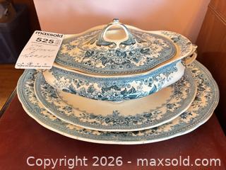 MaxSold Auction: Blue Transferware Tureen with Lid & Platters B - Hamilton (Ontario, Canada) Moving Online Auction - Sunning Hill Avenue