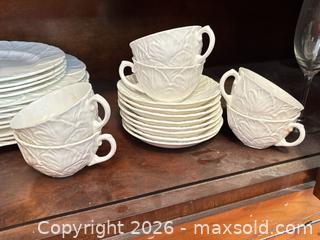 MaxSold Auction: Coalport Bone China Dinnerware Set B - Hamilton (Ontario, Canada) Moving Online Auction - Sunning Hill Avenue
