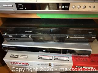 MaxSold Auction: Toshiba DVD Recorder/VCR Combo B - Hamilton (Ontario, Canada) Moving Online Auction - Sunning Hill Avenue