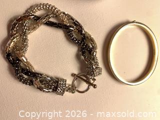 MaxSold Auction: Vintage bracelets - Tay Valley (Ontario, Canada) SELLER MANAGED Downsizing Online Auction - Clarchris Road
