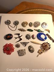 MaxSold Auction: Vintage broochs - Tay Valley (Ontario, Canada) SELLER MANAGED Downsizing Online Auction - Clarchris Road