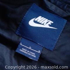 MaxSold Auction: Nike 550 Goose Down Puffer Jacket – Size Large – Black – Excellent Condition  - Toronto (Ontario, Canada) SELLER MANAGED Reseller Online Auction - Esandar Drive (STORAGE)