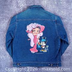 MaxSold Auction: Vintage 1985 Betty Boop Denim Jacket – Size Large – Blue - Toronto (Ontario, Canada) SELLER MANAGED Reseller Online Auction - Esandar Drive (STORAGE)